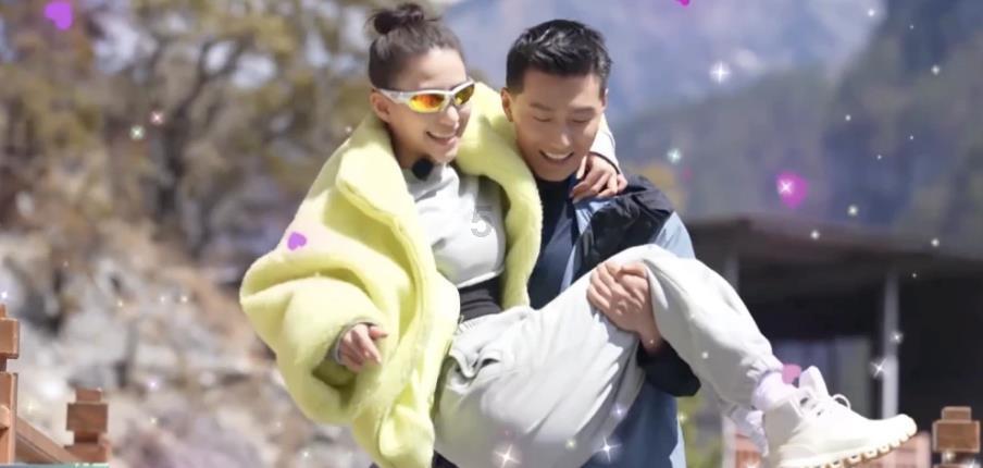 罗马诺:博伊的交易已经准备就绪,他将在今日抵达慕尼黑